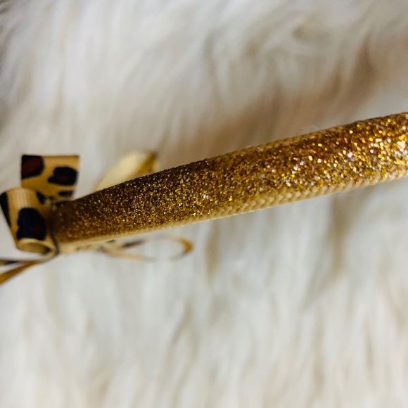 Head band cheetah design and gold glitter of top - Picture 4 of 5